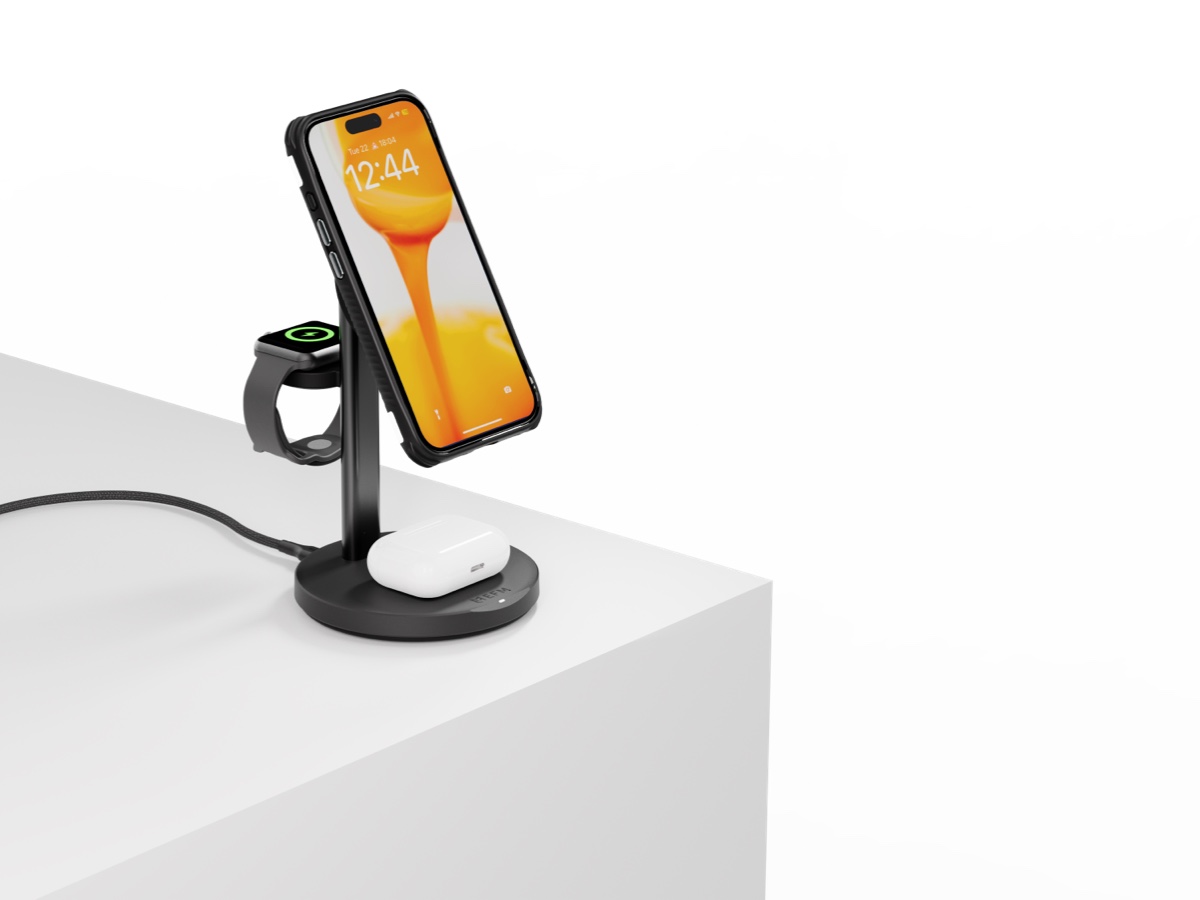 Buy the EFM FLUX 3-in-1 Wireless Charger Telstra